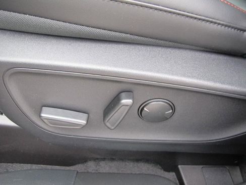 New 2025 Ford Escape ST-Line w/ Equipment Group 301A image 9