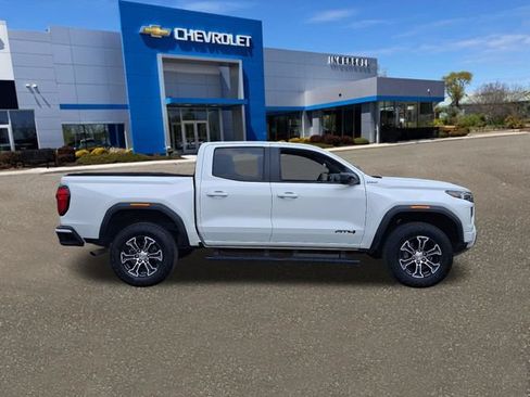 Used 2024 GMC Canyon AT4 w/ Canyon Safety Plus Package AWD/4WD image 27
