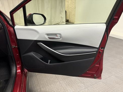 Used 2022 Toyota Corolla SE image 16