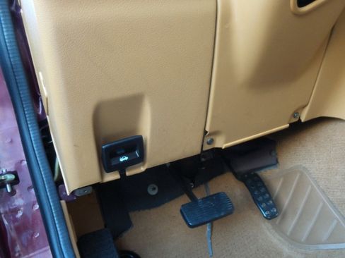 Used 1995 MAZDA MX-5 Miata image 80