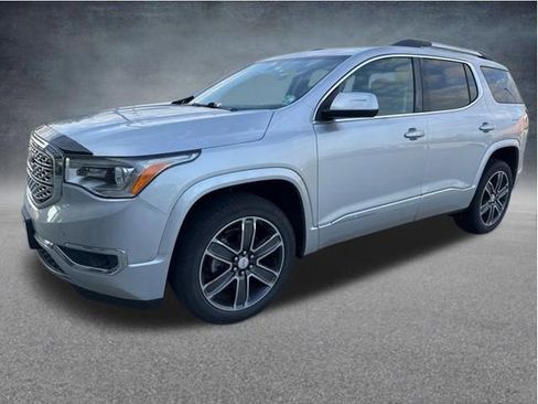 Used 2018 GMC Acadia Denali FWD image 4