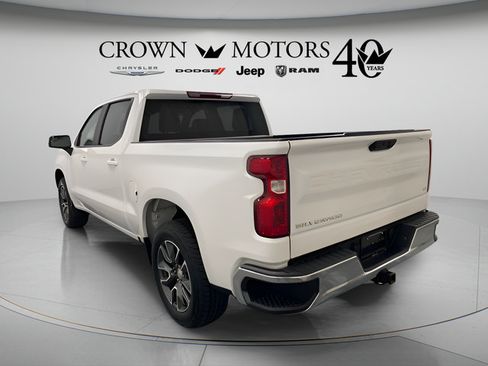 Used 2022 Chevrolet Silverado 1500 LT AWD/4WD image 4