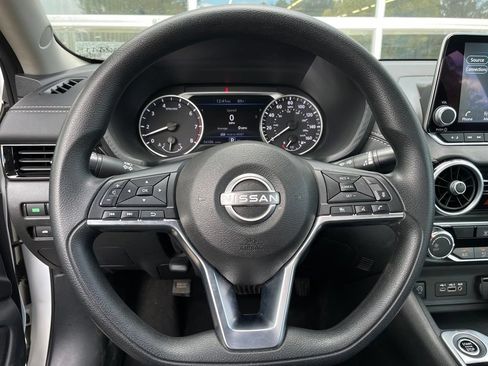 Used 2024 Nissan Sentra SV FWD image 15