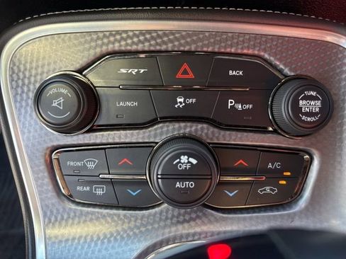 Used 2016 Dodge Challenger SRT Hellcat image 30