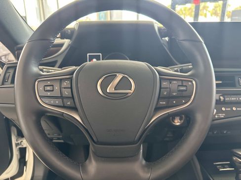Certified 2025 Lexus ES 350 w/ Premium Package image 27