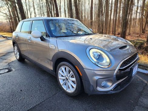 Used 2017 MINI Cooper Clubman S image 1