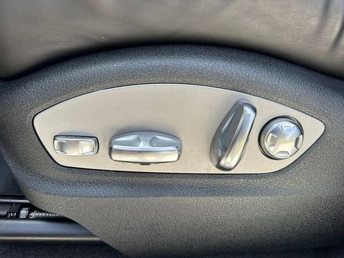 Used 2023 Porsche Macan AWD/4WD image 22
