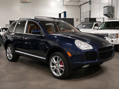 Used 2005 Porsche Cayenne Turbo AWD/4WD image 4