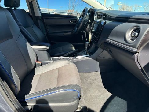 Used 2018 Toyota Corolla SE image 30