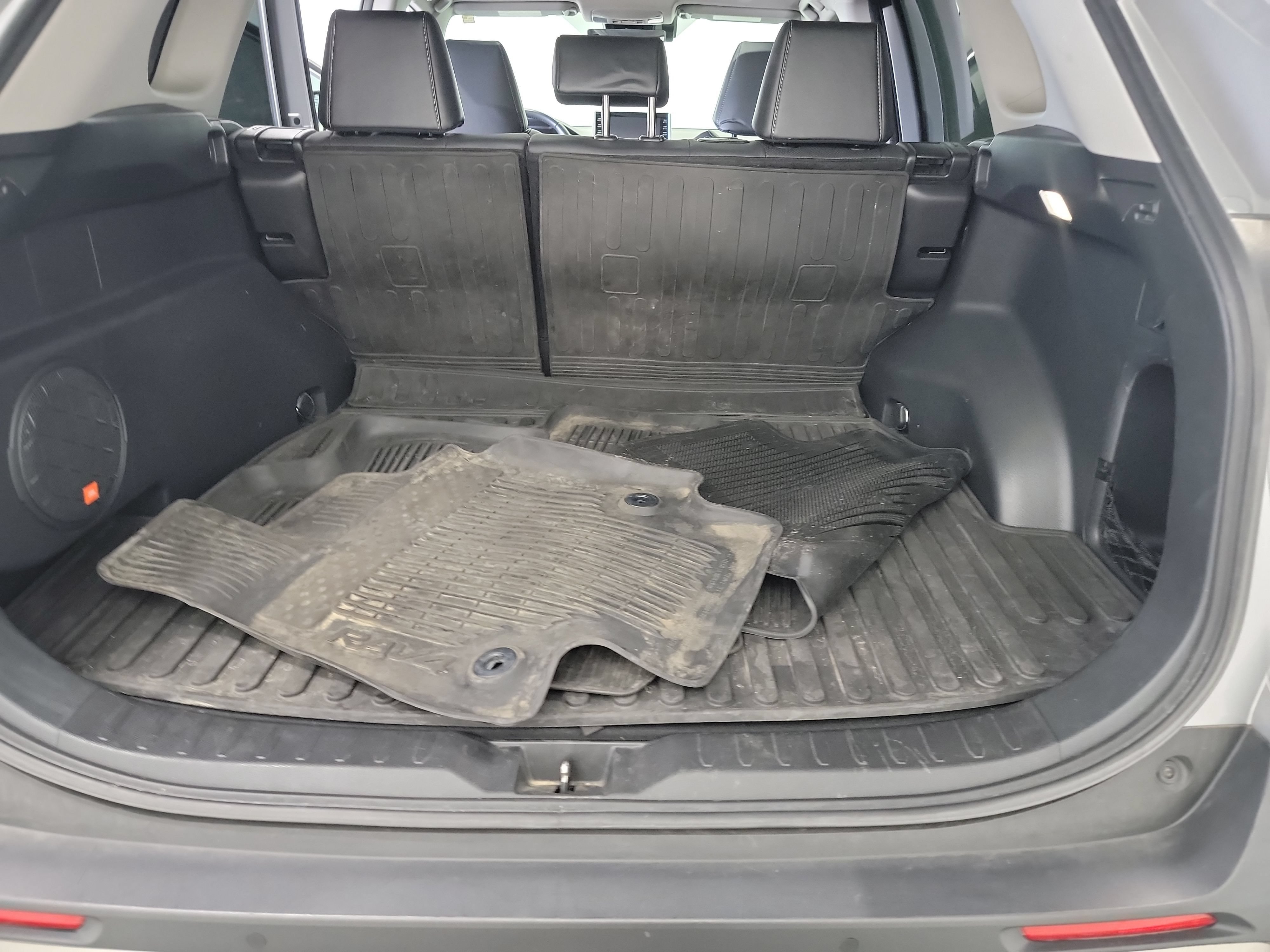 Used 2022 Toyota RAV4 Limited AWD/4WD image 26