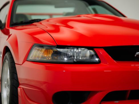 Used 2000 Ford Mustang Cobra RWD image 13