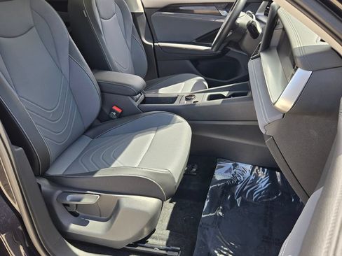 Certified 2026 Volkswagen Tiguan SE w/ Panoramic Sunroof Package FWD image 16