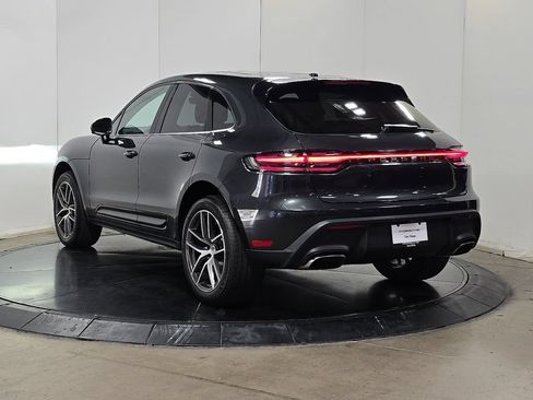 Certified 2025 Porsche Macan AWD/4WD image 9