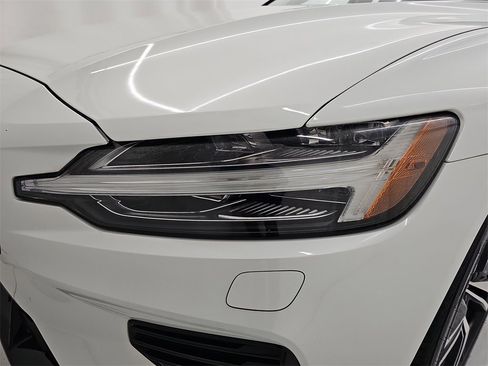 Used 2022 Volvo S60 T8 R-Design Expression w/ Premium Package image 41