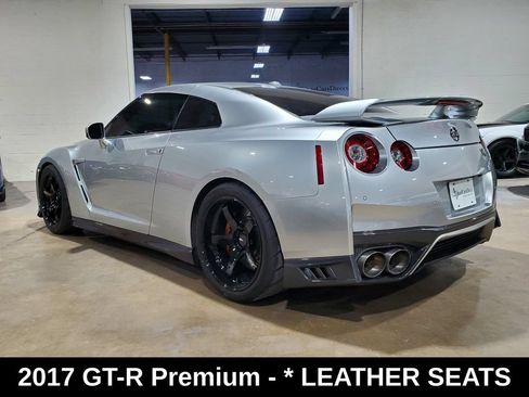 Used 2017 Nissan GT-R Premium AWD/4WD image 12