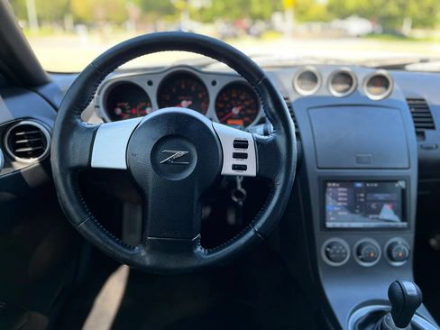 Used 2003 Nissan 350Z Touring w/ Aerodynamics Pkg RWD image 13