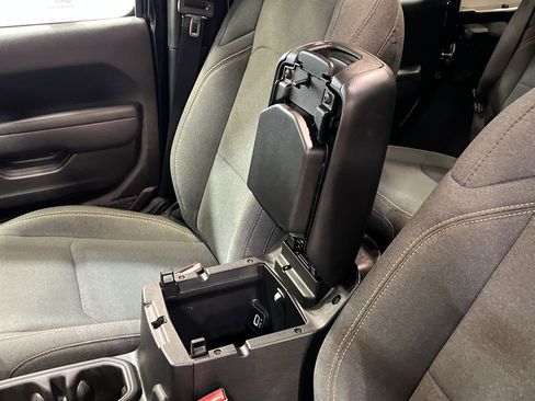 Used 2025 Jeep Wrangler Willys image 16