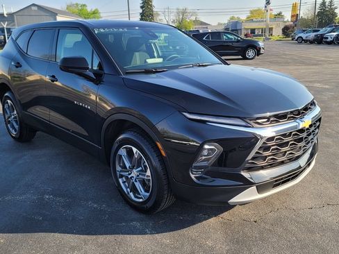 Used 2025 Chevrolet Blazer LT AWD/4WD image 17