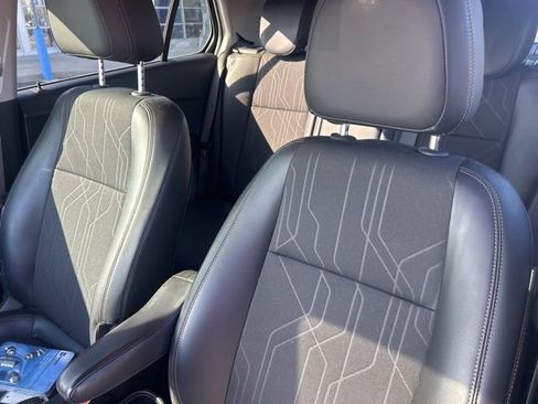 Used 2019 Chevrolet Trax LT w/ LT Convenience Package image 10