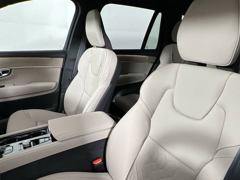 New 2026 Volvo XC90 B6 Plus w/ Protection Package Premier AWD/4WD image 13