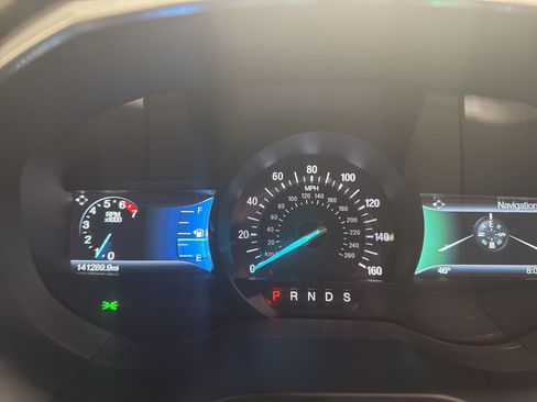 Used 2018 Ford Edge Titanium w/ Equipment Group 301A AWD/4WD image 4