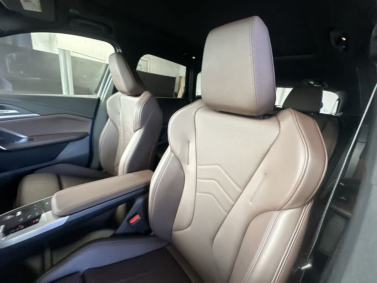 Used 2025 BMW X1 M35i AWD/4WD image 14