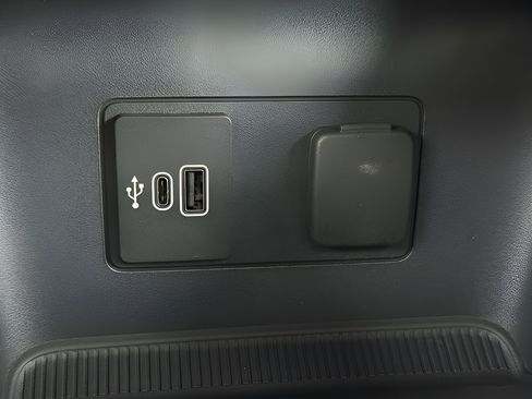 New 2026 Ford Explorer ST-Line w/ ST-Line Street Pack AWD/4WD image 19