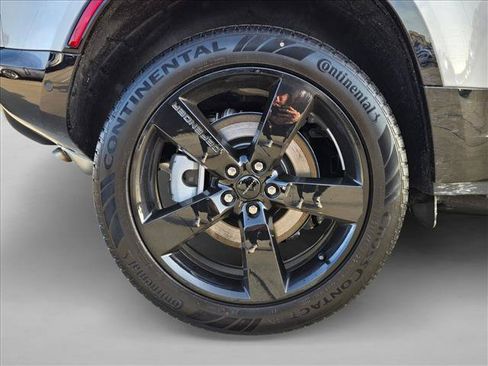 Used 2026 Land Rover Defender 110 X-Dynamic SE AWD/4WD image 24