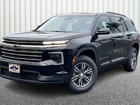 New 2026 Chevrolet Traverse LT w/ Driver Confidence Package image 7