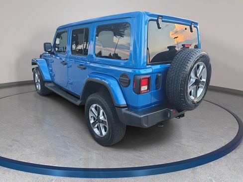 Used 2022 Jeep Wrangler Unlimited Sahara AWD/4WD image 7