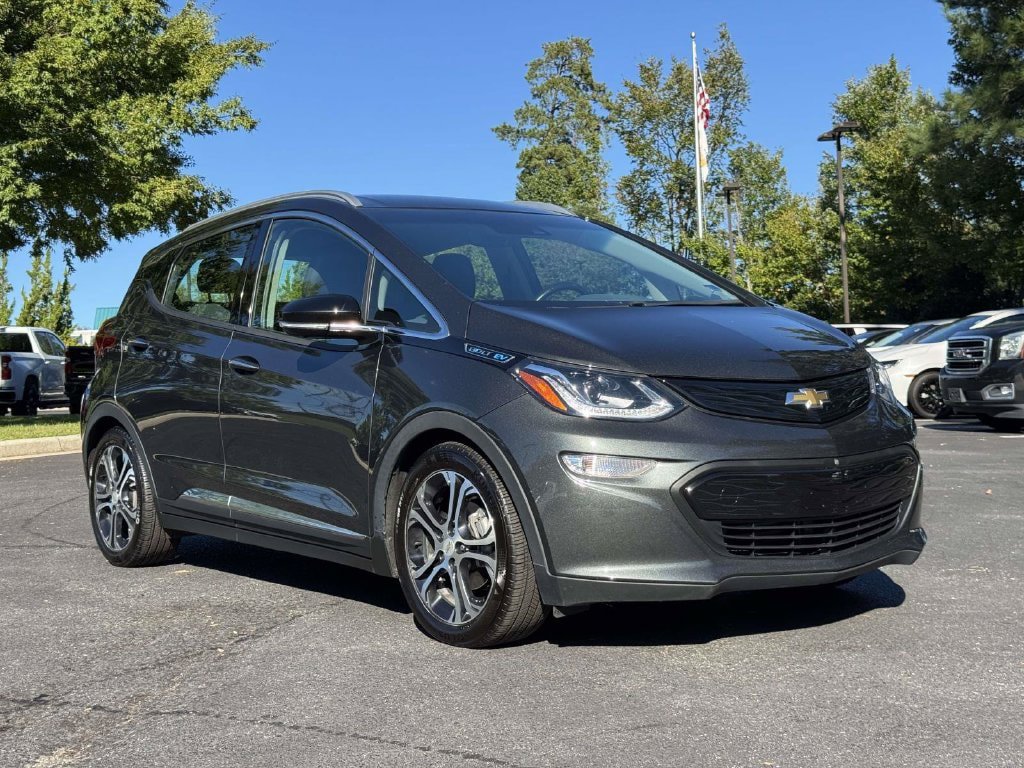 Used 2020 Chevrolet Bolt Premier w/ Infotainment Package FWD image 2