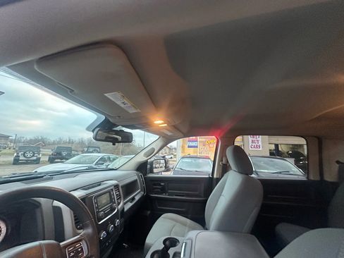 Used 2015 RAM 1500 Express image 20