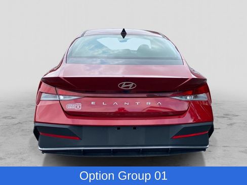 Used 2024 Hyundai Elantra SEL FWD image 2