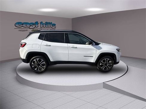 Certified 2022 Jeep Compass Limited w/ Sun and Sound Group image 2