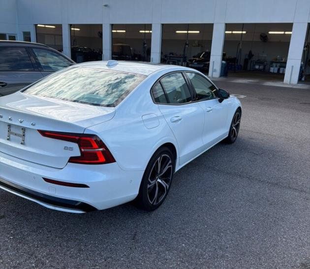 Used 2024 Volvo S60 B5 Plus w/ Climate Package FWD image 5