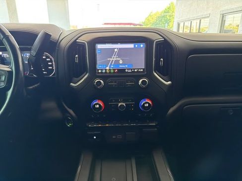 Used 2021 GMC Sierra 1500 AT4 w/ AT4 Premium Package AWD/4WD image 17
