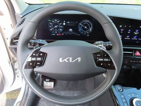 New 2024 Kia Niro Wave image 4