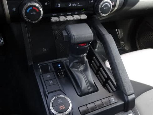 Used 2024 Toyota Tacoma TRD Sport w/ TRD Sport Upgrade Package image 33