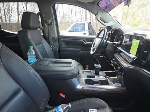 Used 2022 Chevrolet Silverado 1500 LT Trail Boss w/ LT Trail Boss Premium Package image 4