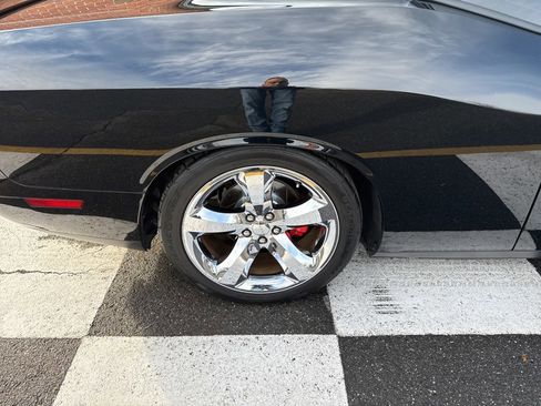 Used 2013 Dodge Challenger R/T Plus image 15