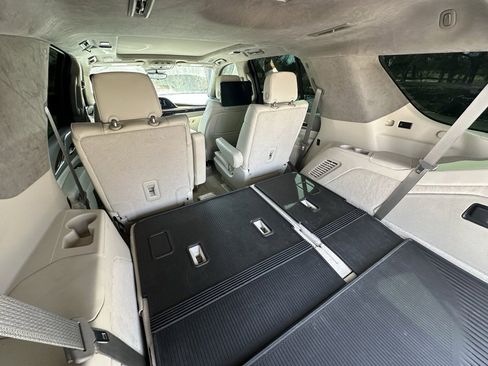 Certified 2023 Cadillac Escalade Premium Luxury Platinum image 26