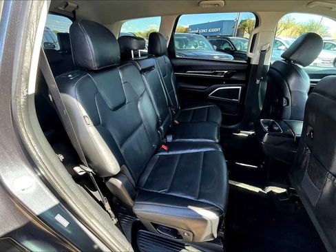 Used 2023 Kia Telluride LX image 35