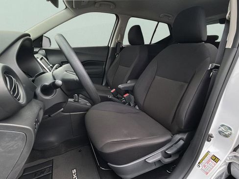 Certified 2025 Nissan Kicks Play S FWD image 11