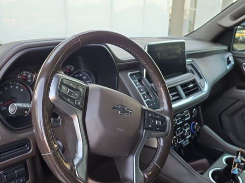 Used 2021 Chevrolet Tahoe Z71 w/ Z71 Signature Package AWD/4WD image 11