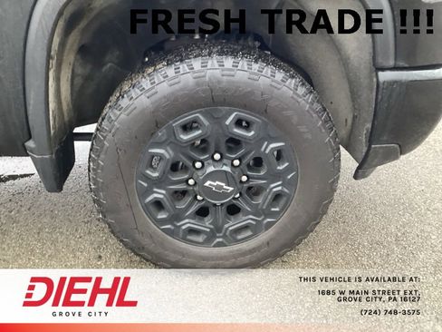 Used 2024 Chevrolet Silverado 2500 LTZ w/ LTZ Plus Package image 9