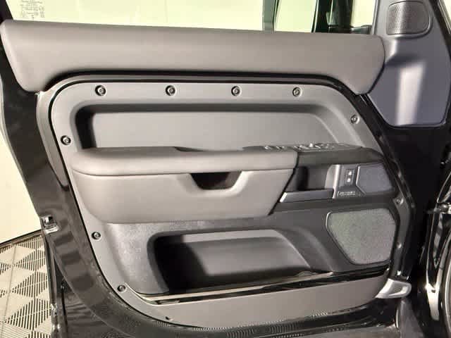 New 2026 Land Rover Defender 110 OCTA AWD/4WD image 20
