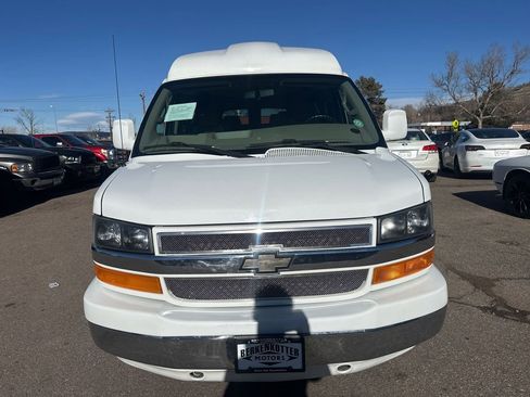 Used 2016 Chevrolet Express 2500 image 2