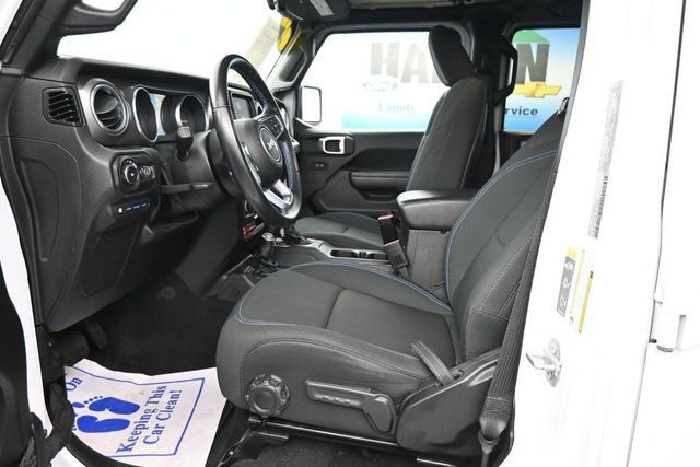 Used 2022 Jeep Wrangler Unlimited Rubicon 4xe AWD/4WD image 12