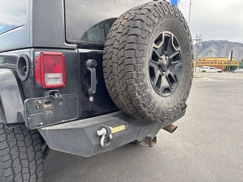 Used 2018 Jeep Wrangler Unlimited Sahara image 23