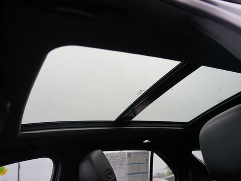 Used 2022 Chevrolet Equinox RS w/ RS Leather Package image 13